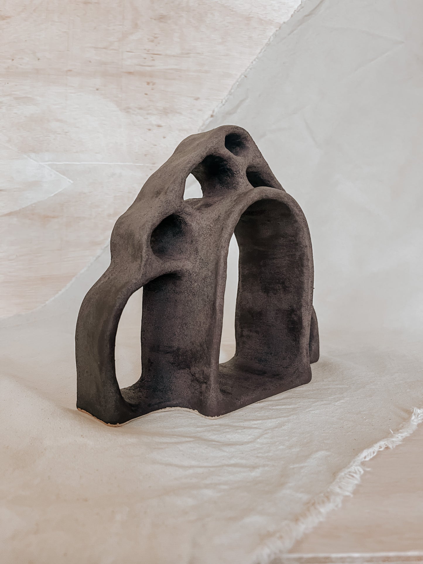 Ceramic Altar No.1 Black Magma