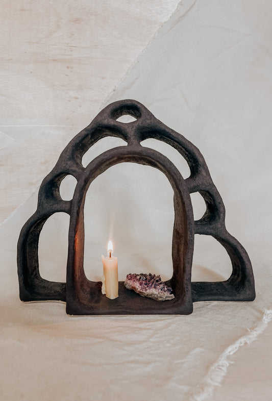 Ceramic Altar No.1 Black Magma