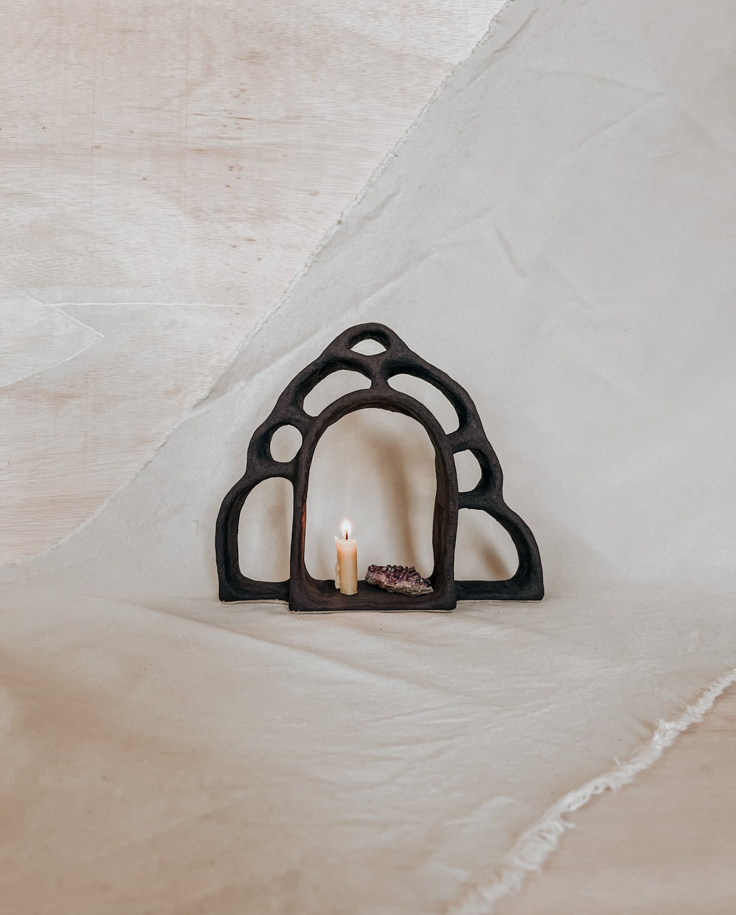 Ceramic Altar No.1 Black Magma
