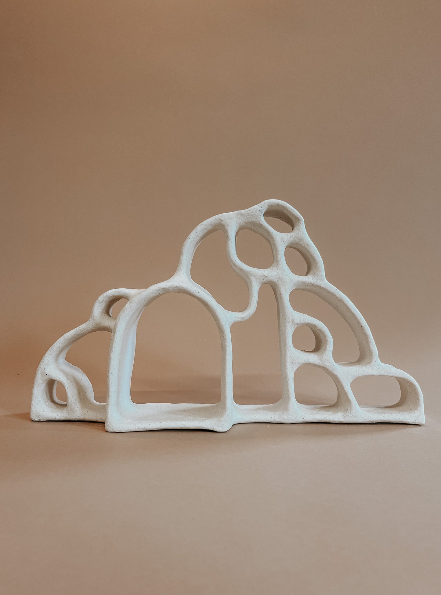 The Heirloom Altar - Speckled Beige