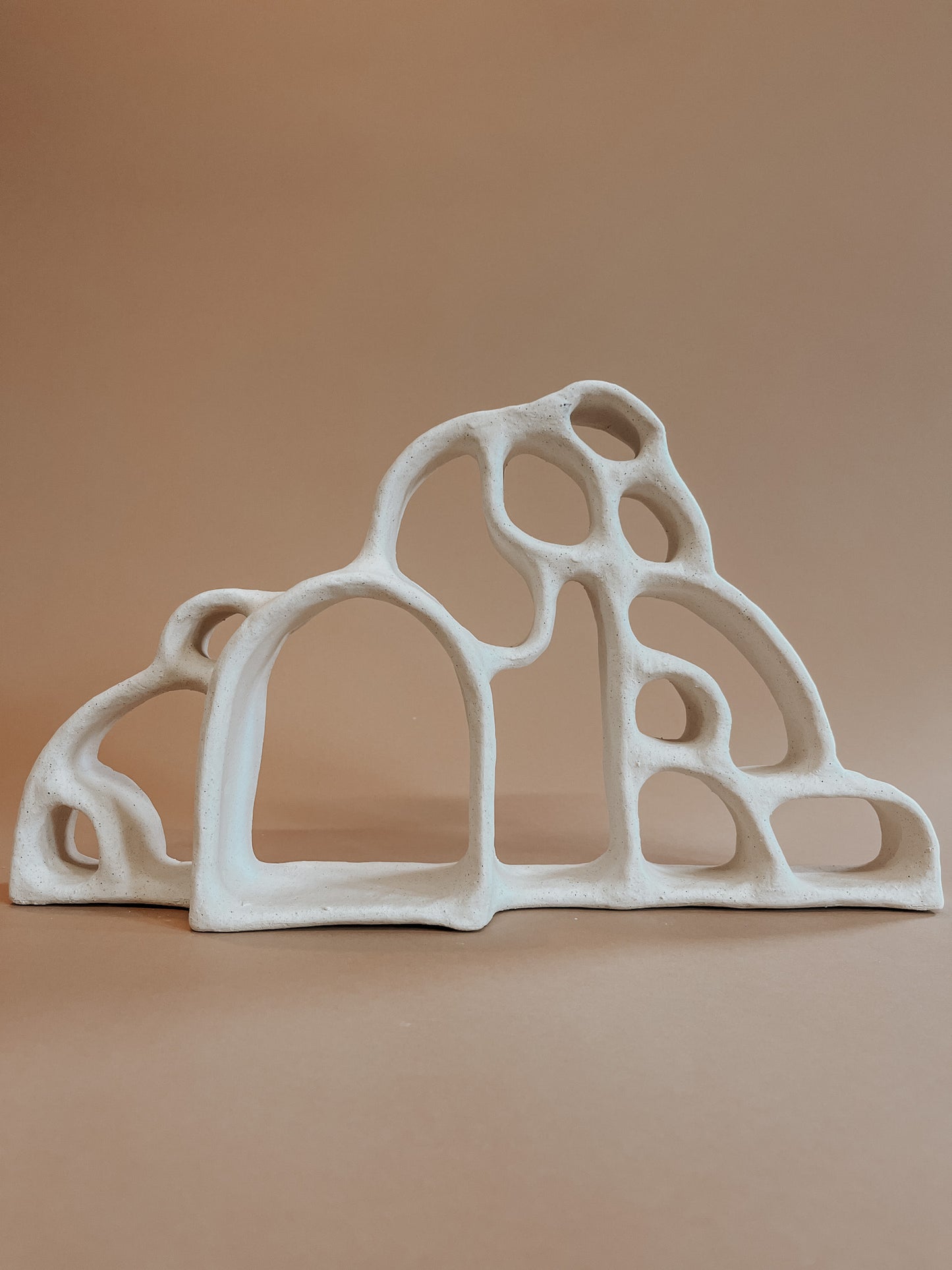 The Heirloom Altar - Speckled Beige