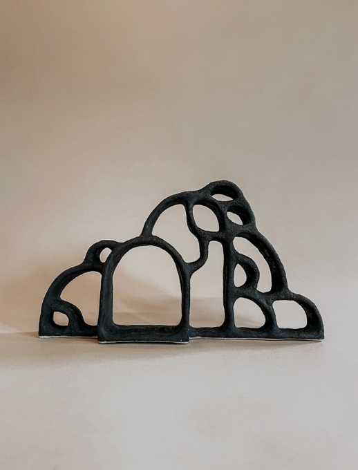 The Heirloom Altar - Black Magma