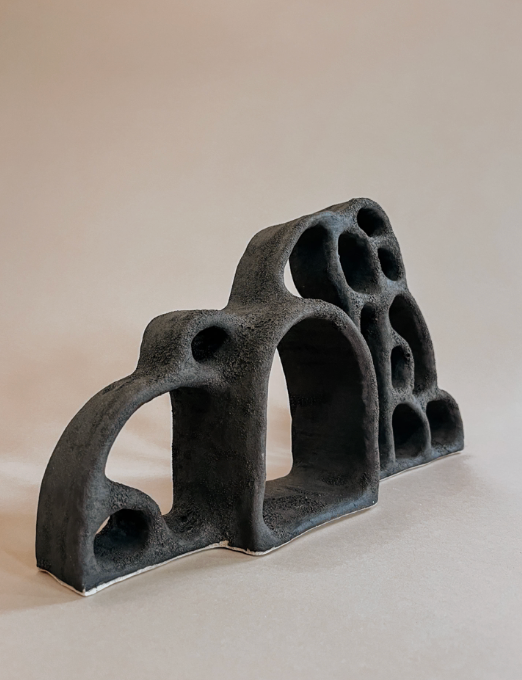 The Heirloom Altar - Black Magma