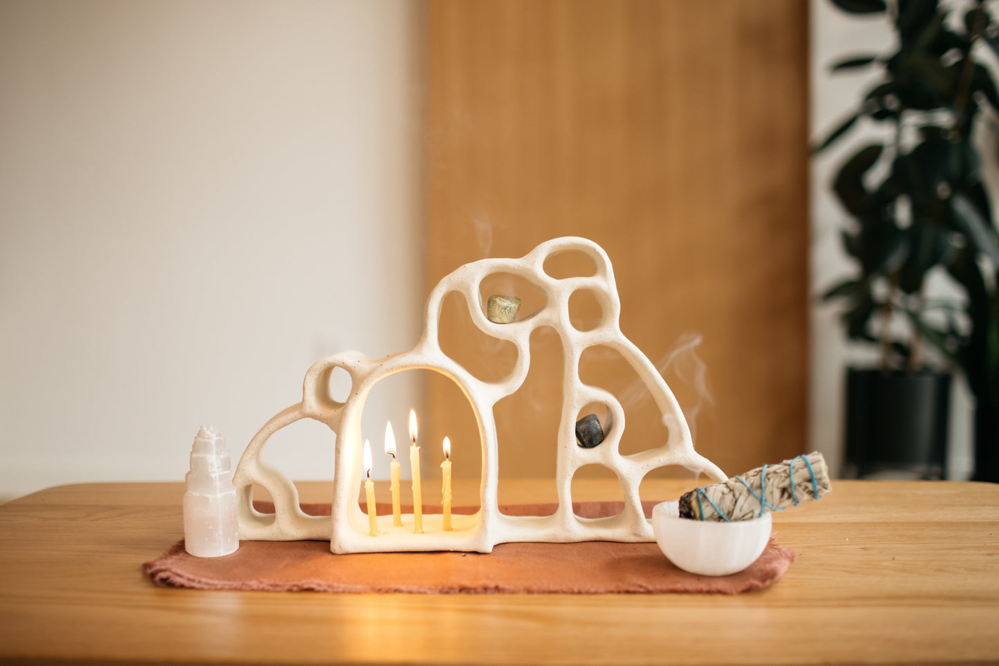 Heirloom Altar — Anchored + Enduring