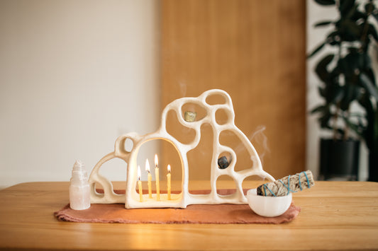 The Heirloom Altar - Speckled Beige (Large)